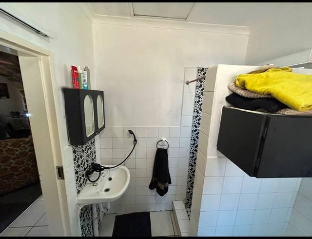 1 BEDROOM APARTMENT FOR SALE IN MEERHOF